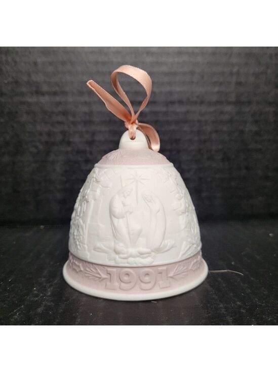 Lladro Other - 1991 Lladro Campanita Navidad 1.991 Christmas Bell with Pink and White #5803